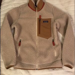 Patagonia Women’s retro fleece jacket. Size small.